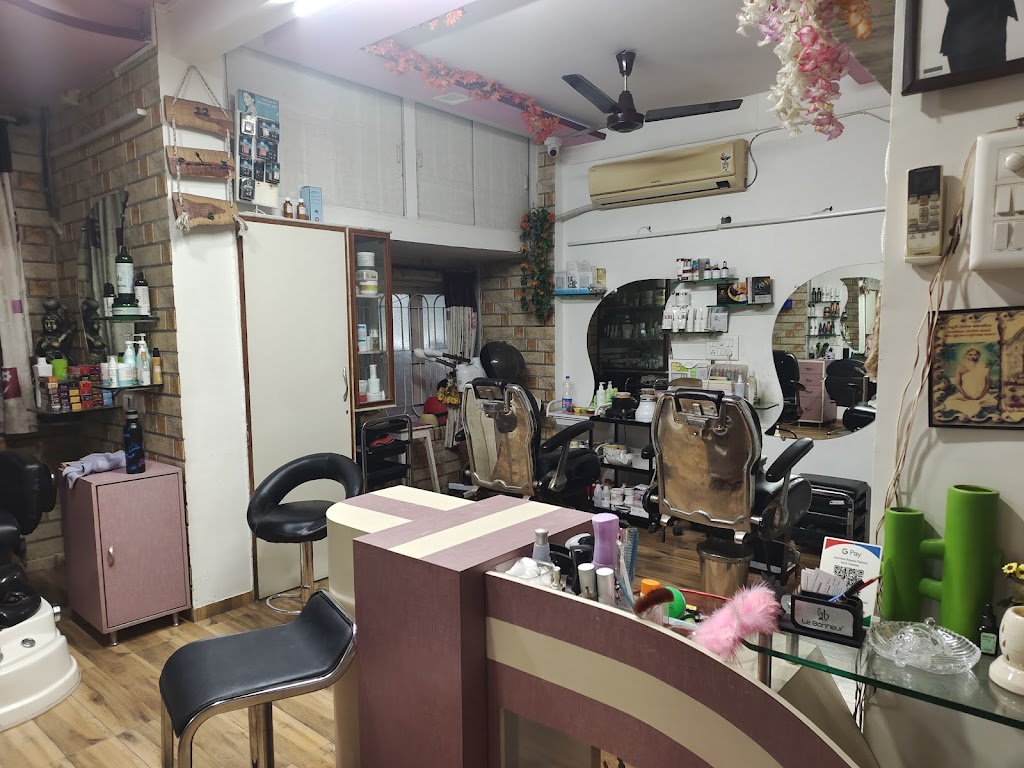 Jasmine Beauty Parlour And Classes