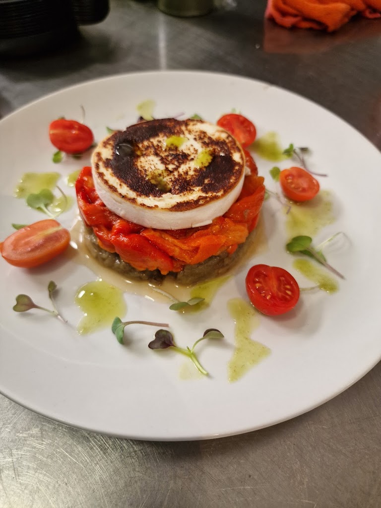 El Refugi — Comida y bebida