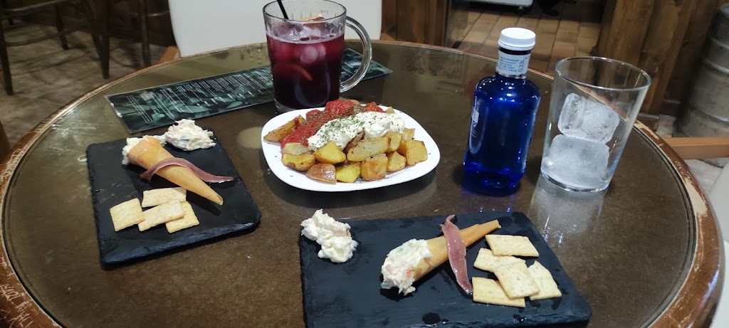 Bar Samsara Garden — Comida y bebida