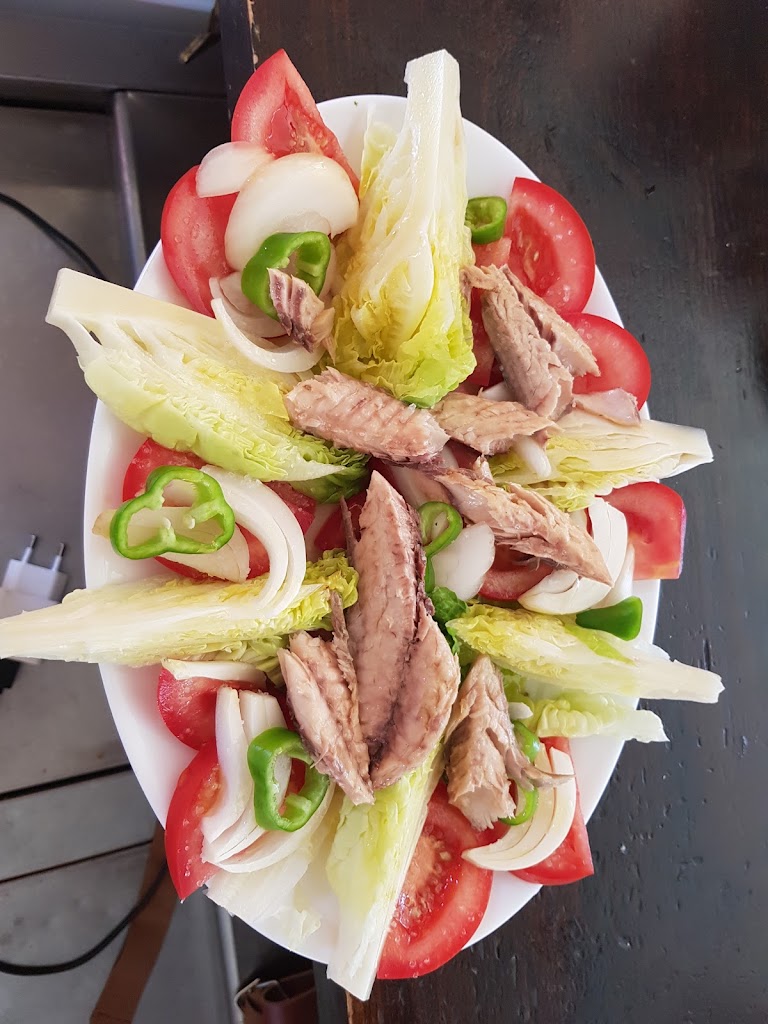 Bar placi — Comida y bebida