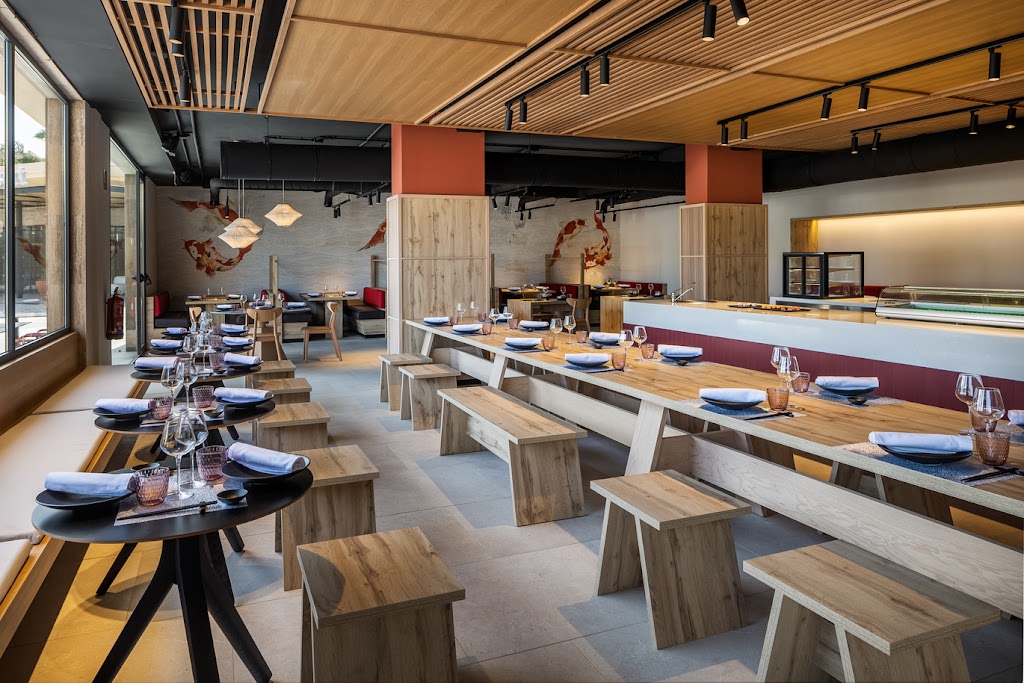 Koi Asian Restaurant - La Plaza — Ambiente