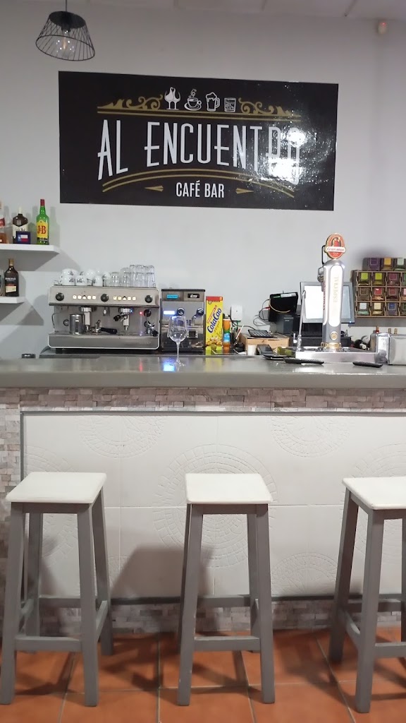 Cafe-Bar Al Encuentro — Ambiente