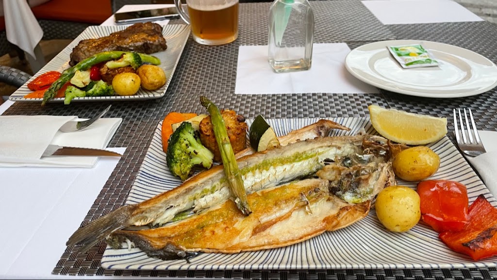 Restaurante Fonda Llabres, desde 1957 — Comida y bebida