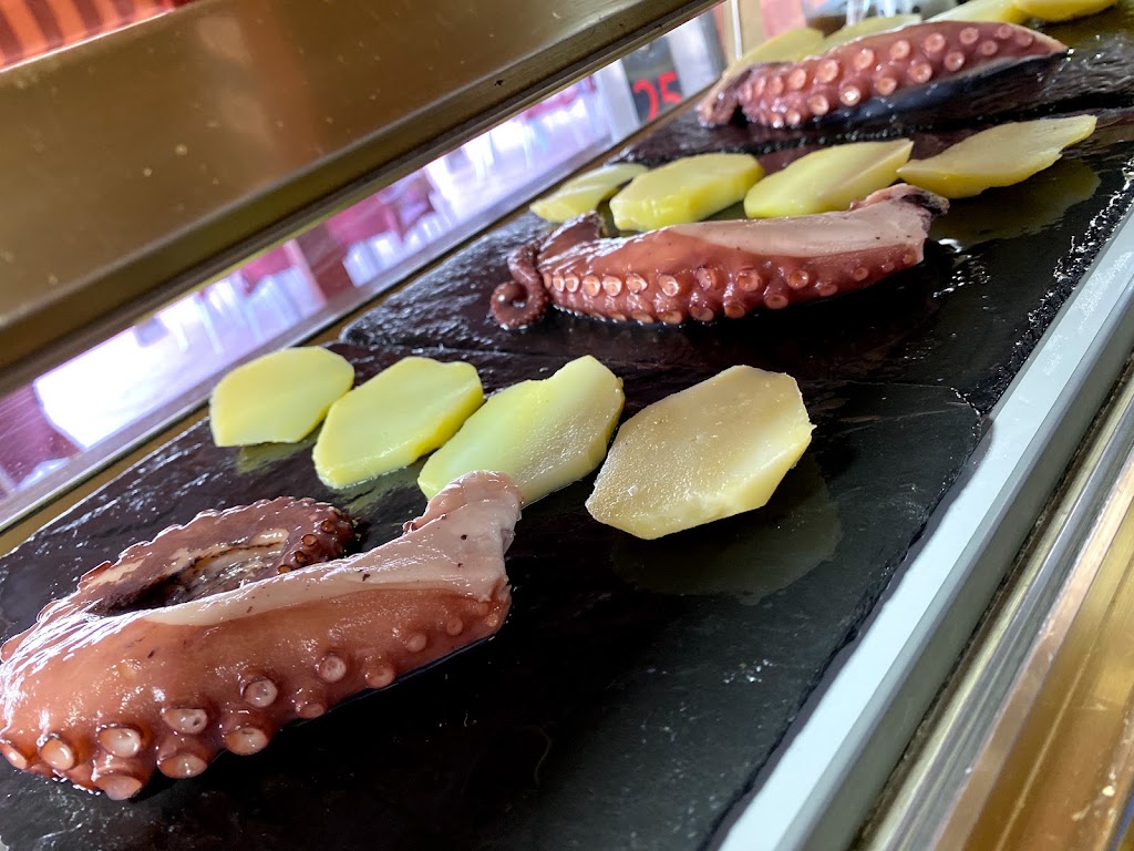 Chiringuito La Sirena — Comida y bebida