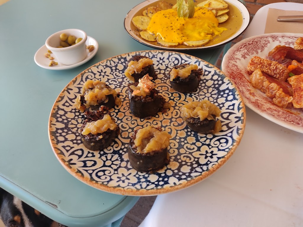 Suyor — Comida y bebida