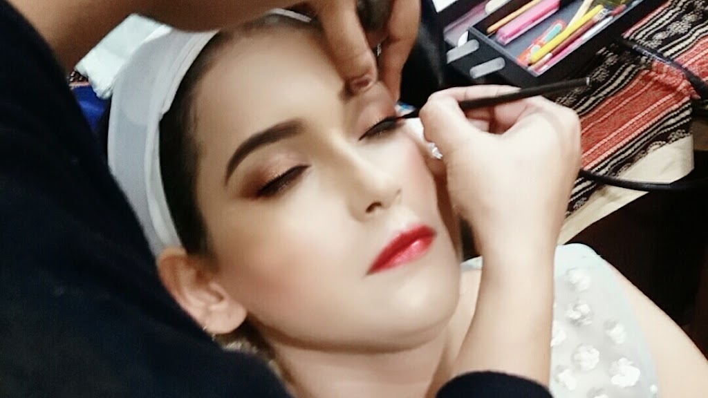 Diva Wedding Makeups