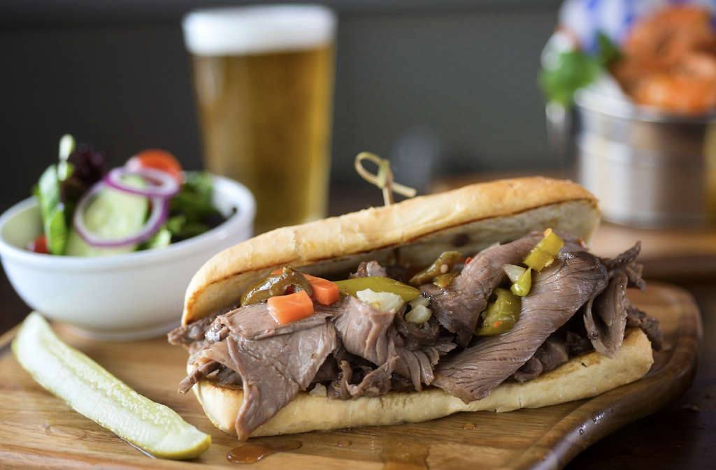  Lake House Grill & Bar