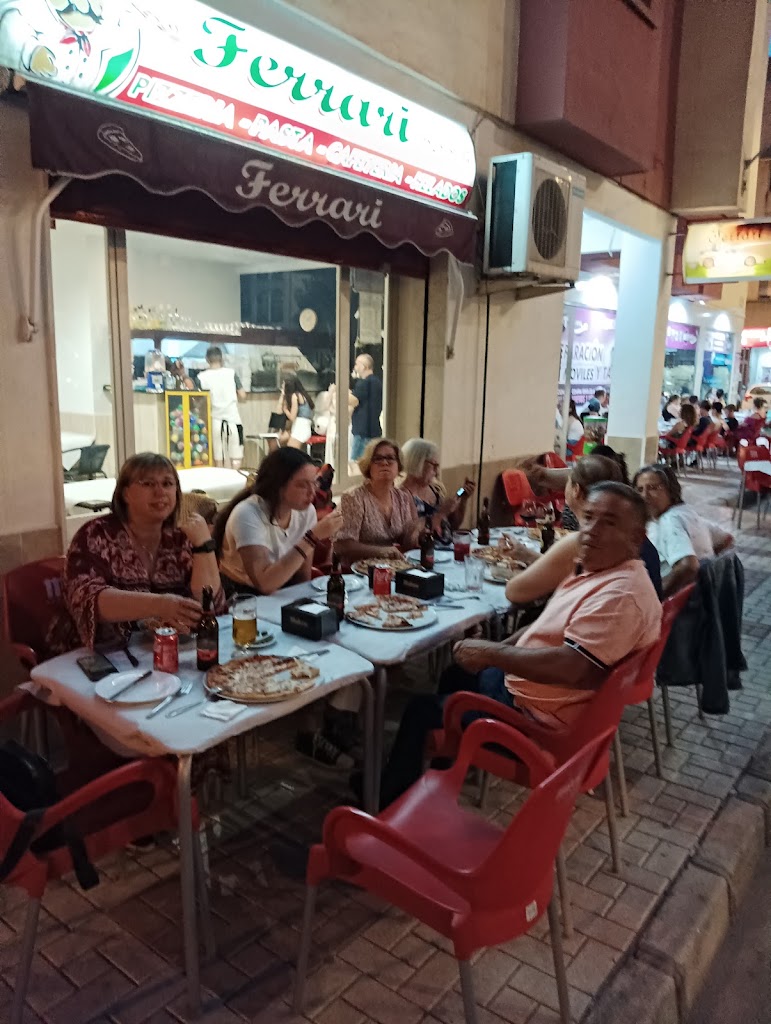 Pizzeria Ferrari — Ambiente