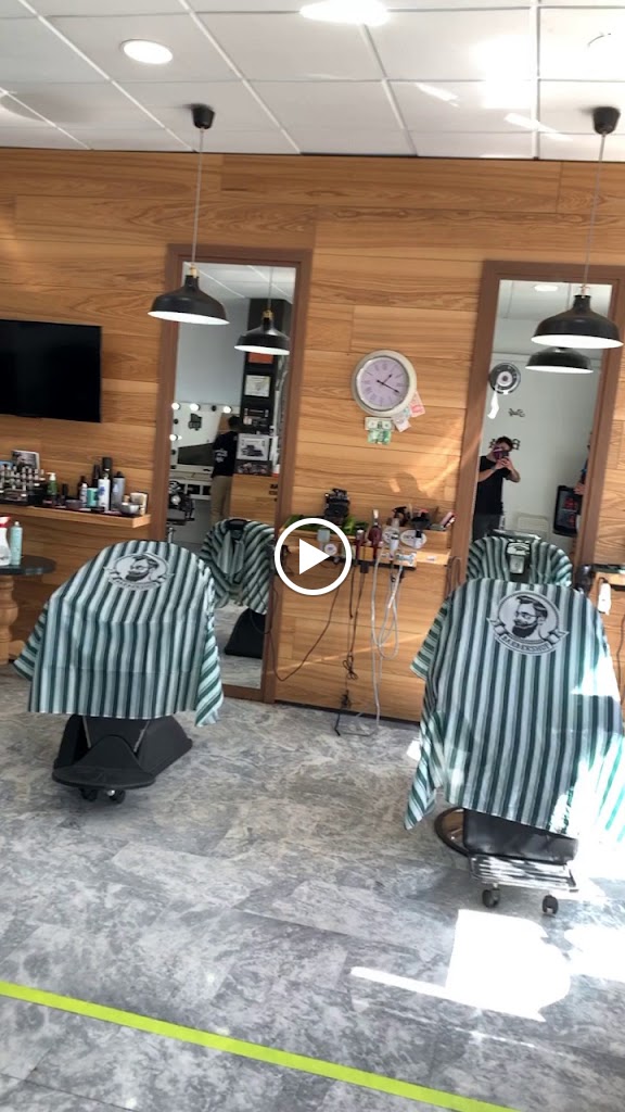 Oscar Vargas Barber — Del propietario