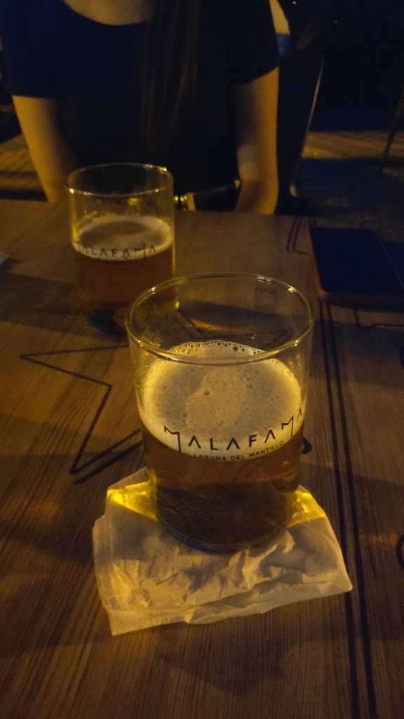 Malafama — Comida y bebida
