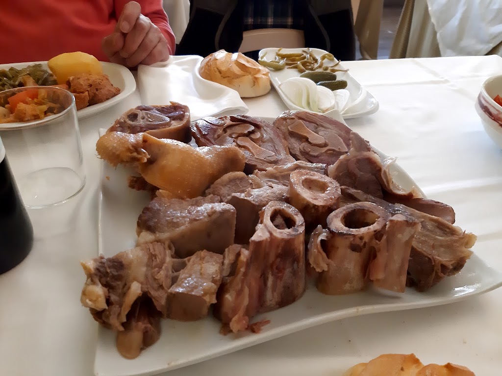 Meson El Jujo — Comida y bebida