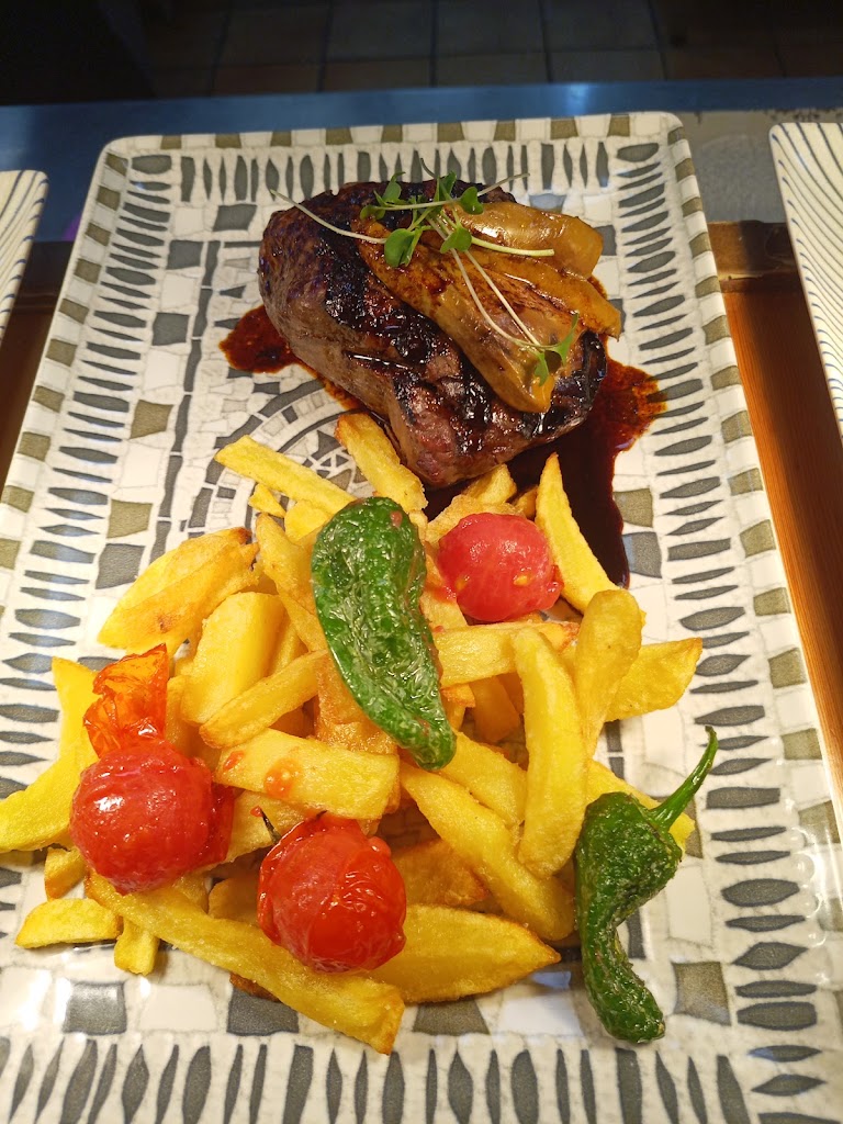 Restaurante Bucaneros — Comida y bebida