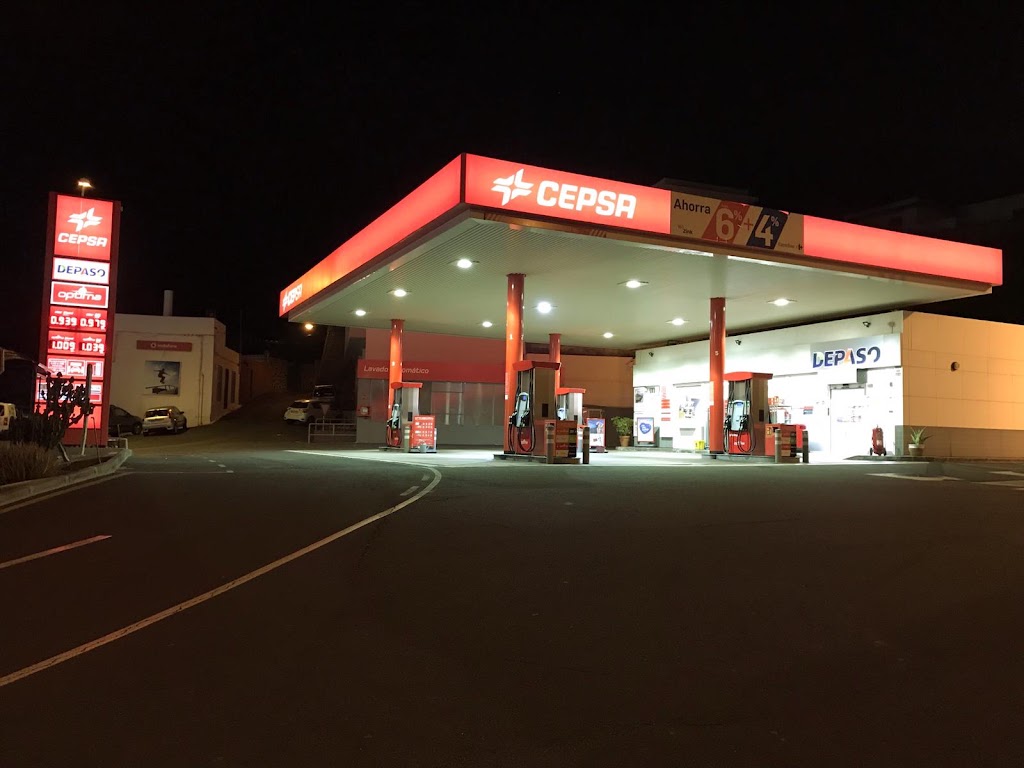 Estacion de servicio Cepsa — Surtidor de combustible