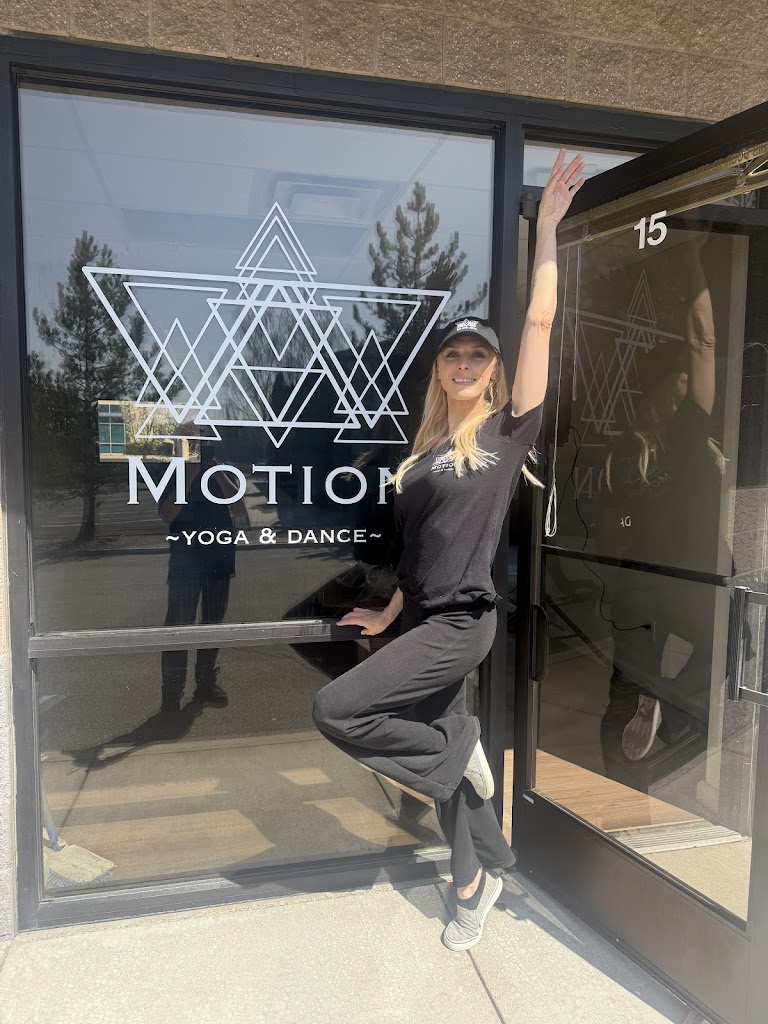  Motion Yoga & Dance