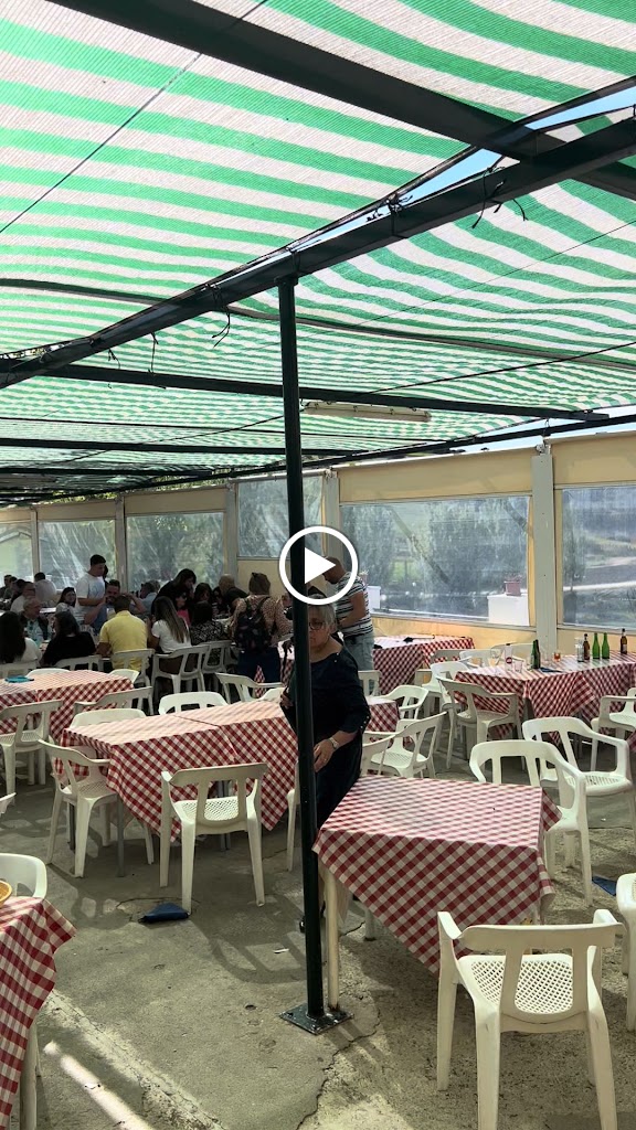 La Fuente del Hervidero. Restaurante El Macareno — Ambiente