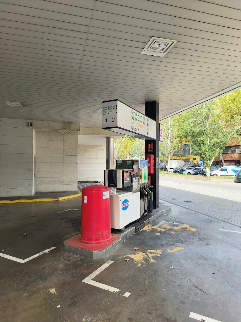 Tamoil — Estacion de servicio
