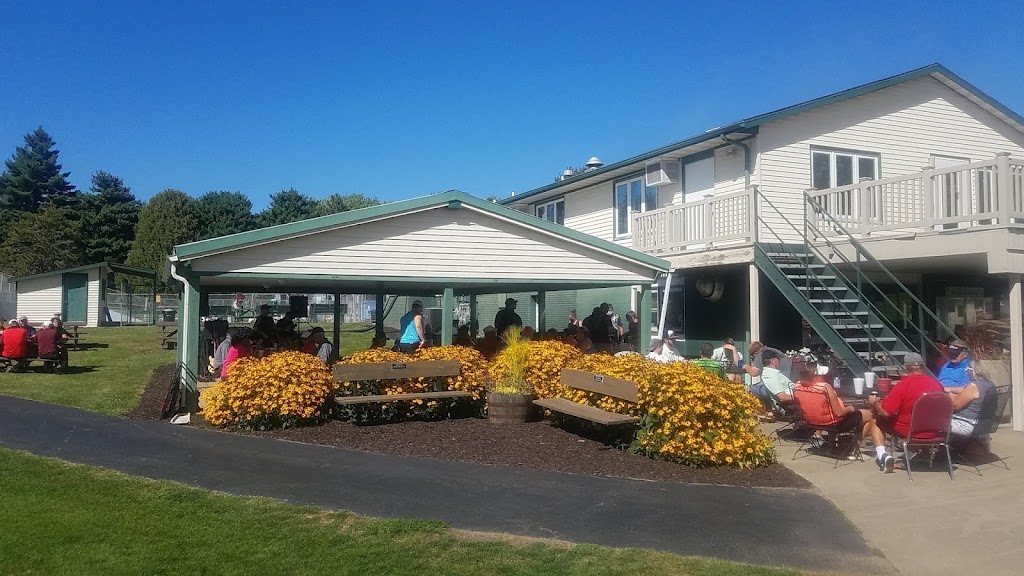  Cole Acres Golf & Grill