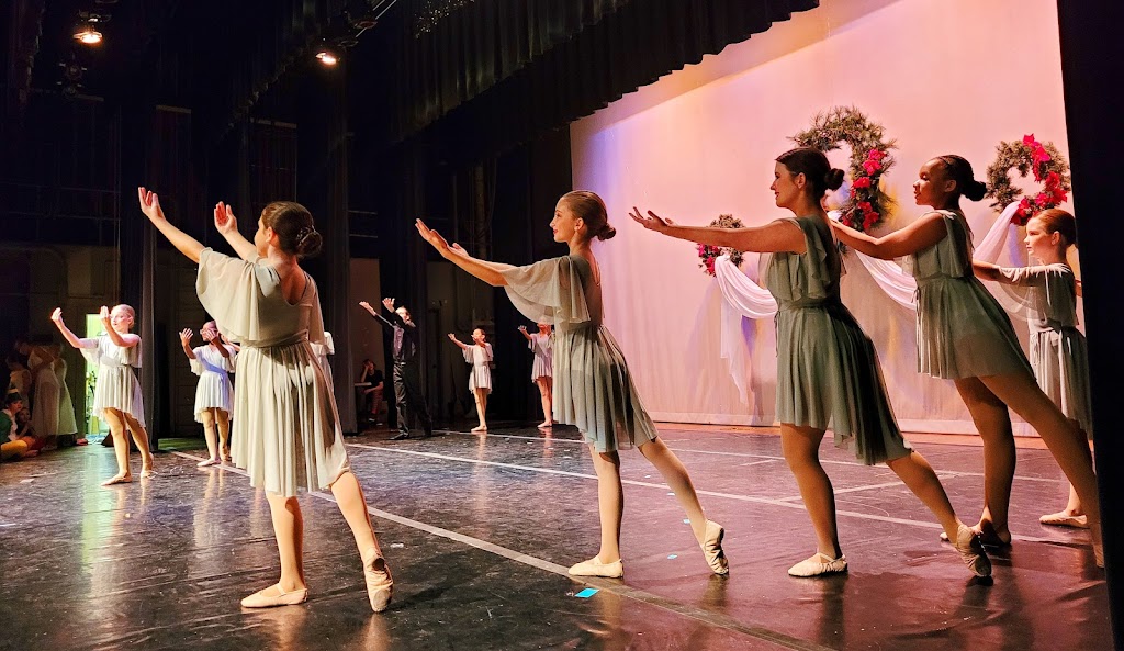  WHEREHOUSE Dance Company