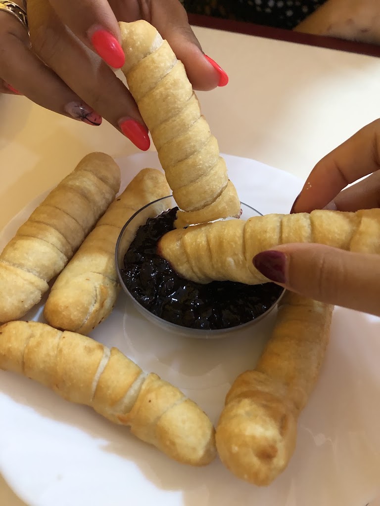 "Re-tro" Hamburgueseria y Arepera — Comida y bebida