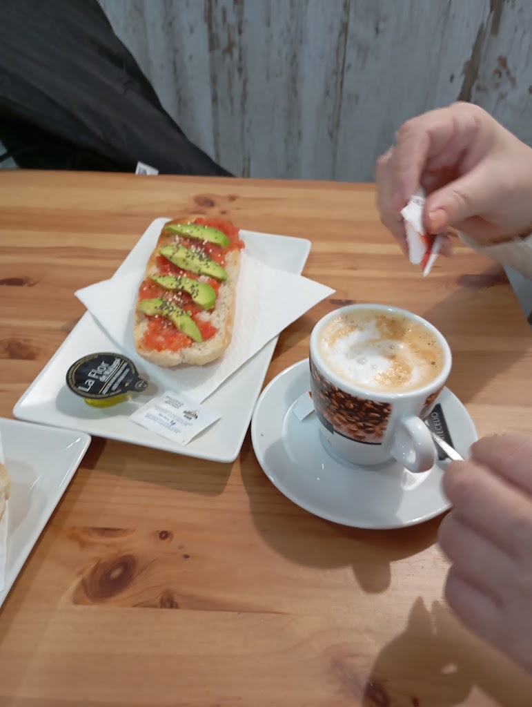 Cafeteria LQ — Comida y bebida