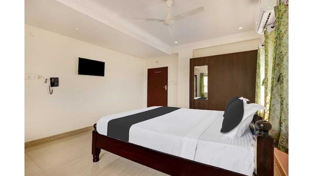 Super Hotel O Ramaraopet Near Kakinada Beach