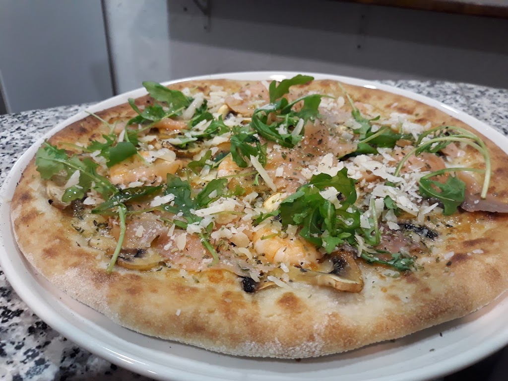 Pizza Uno — Comida y bebida