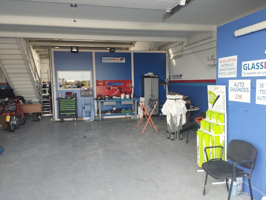 Taller Aleman - Glassdrive Rota — Interior
