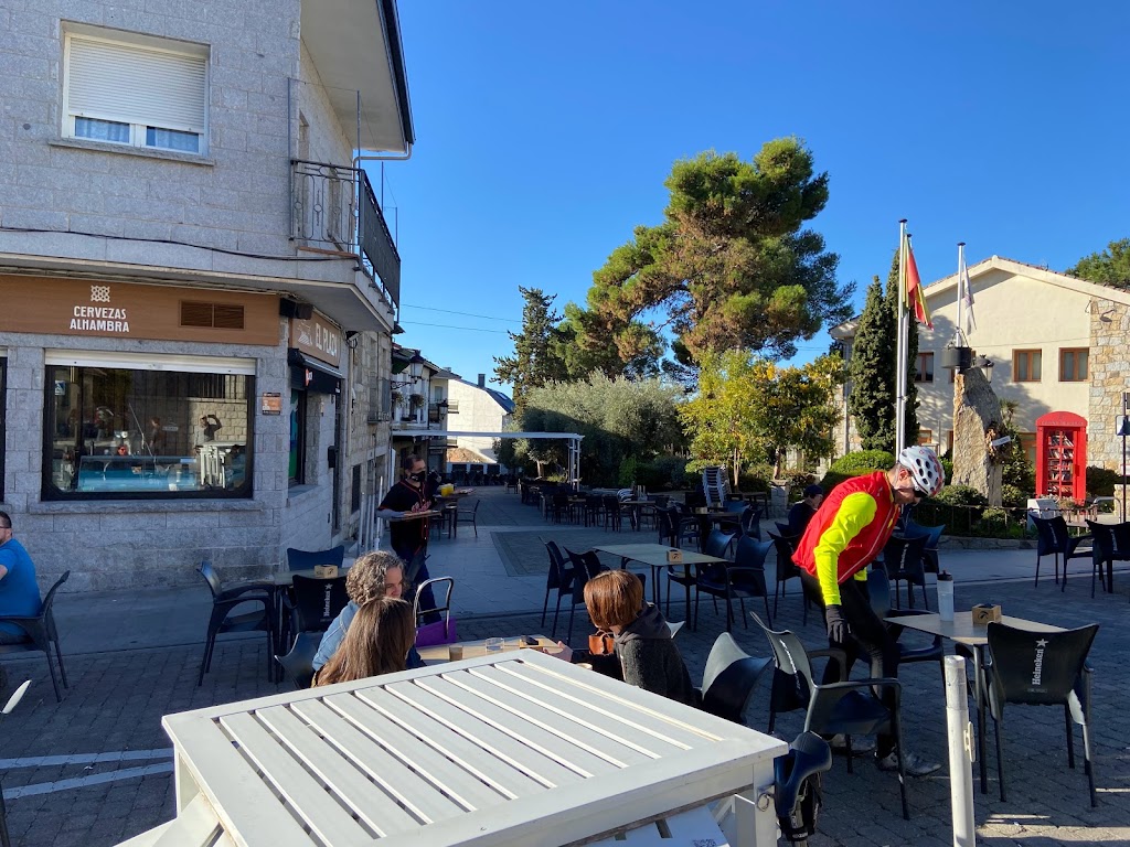 El Plaza — Ambiente