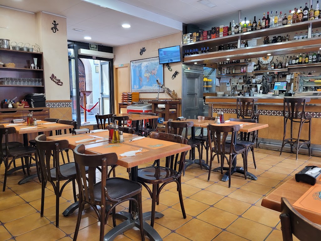 Restaurante Bar Dragon — Ambiente