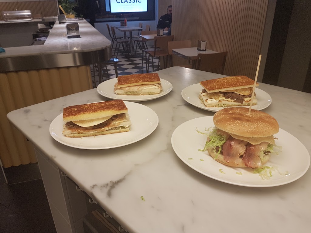 Hamburgueseria-Sandwicheria Classic — Comida y bebida