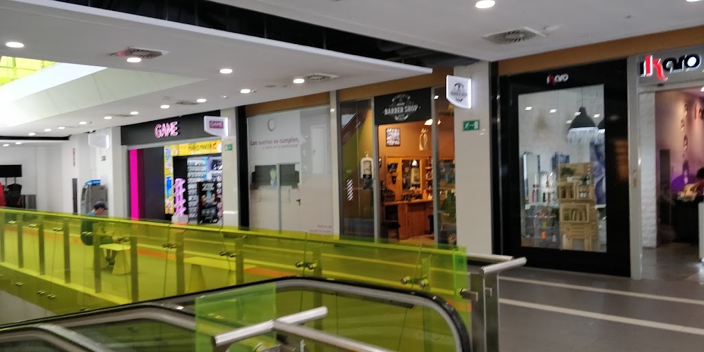Ikaro Peluqueros Mujer — Interior