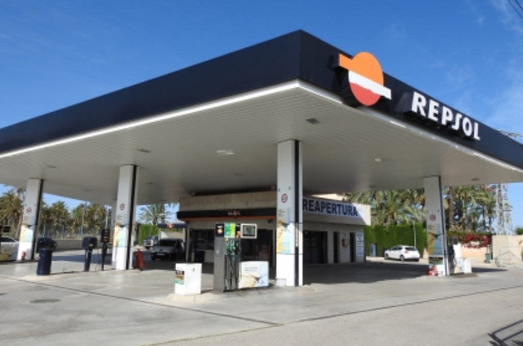 [P] Estacion de Servicio Repsol Riesma 9 (Glem) — Estacion de servicio