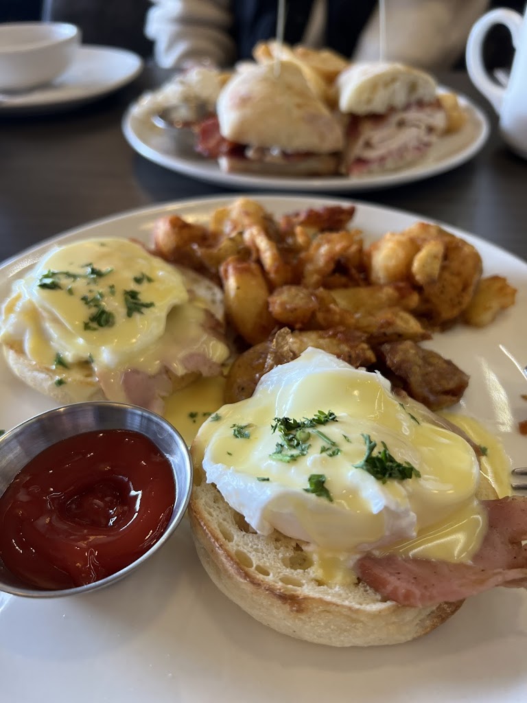 Eggs Benedict