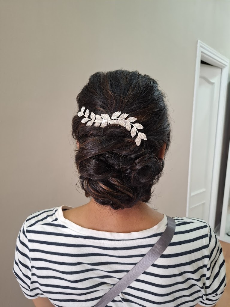 PELUQUERIA Y ESTETICA PACO VIVAGEM