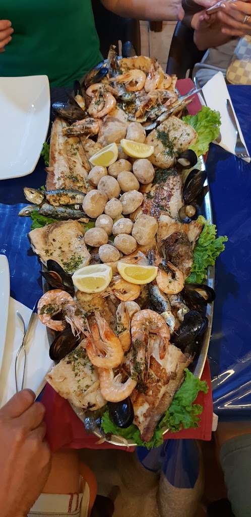 Bistro 27 — Comida y bebida