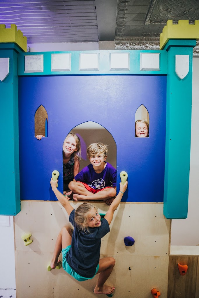  Recreate Climbing Gym