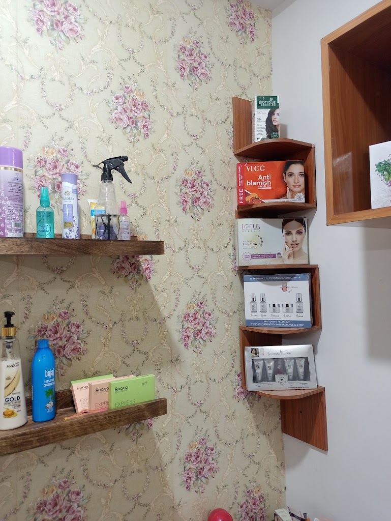 Shaanvi The Glam Studio