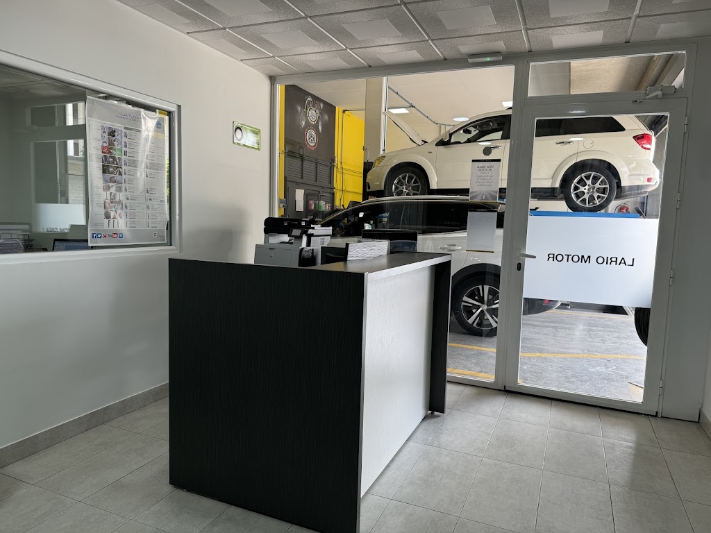 LARIO MOTOR - DRIVER CENTER (TOMARES) - TALLER DE COCHES — Interior