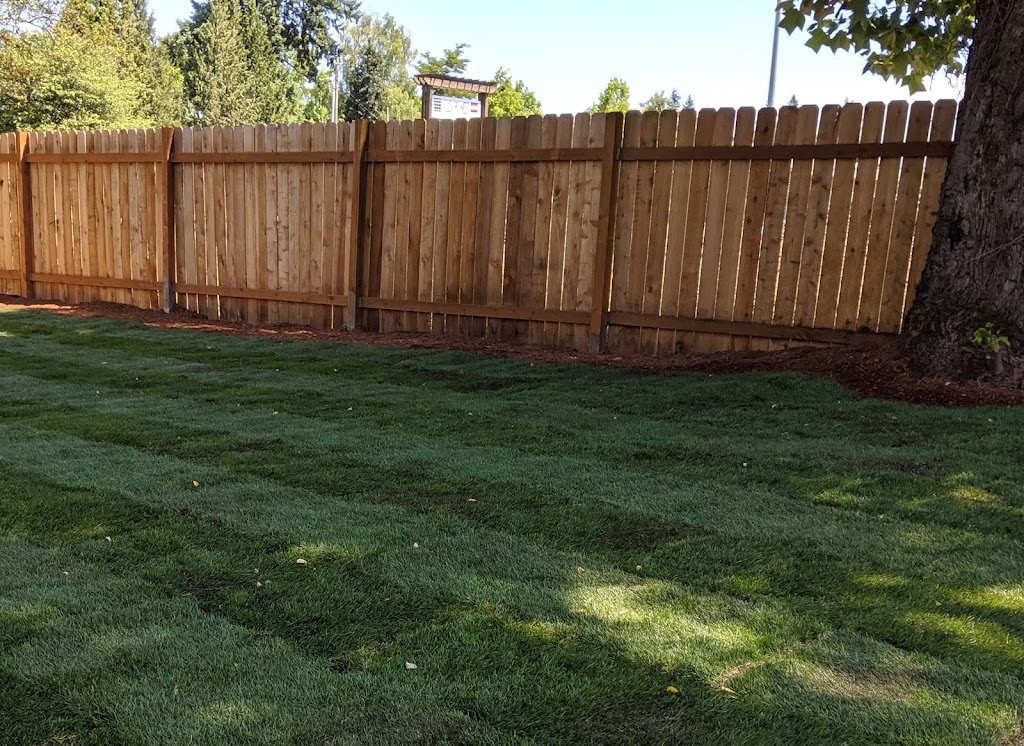 Lawn care service in Milwaukie
