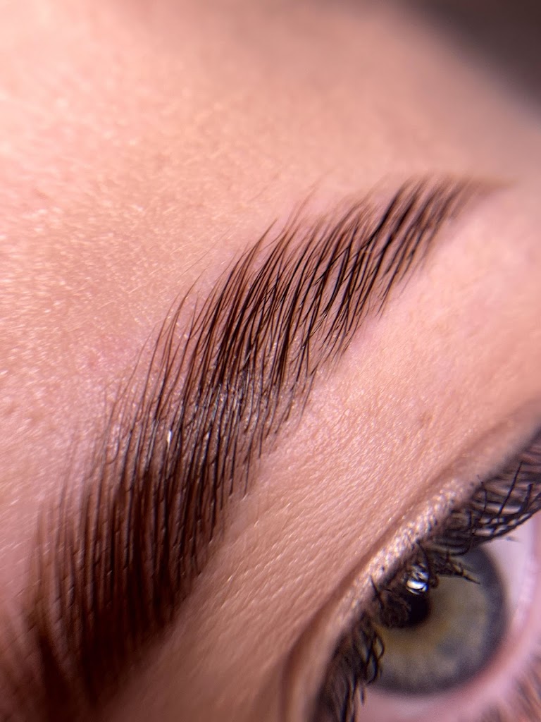 Maquillaje Peinado Cejas y Pestanas Torrent