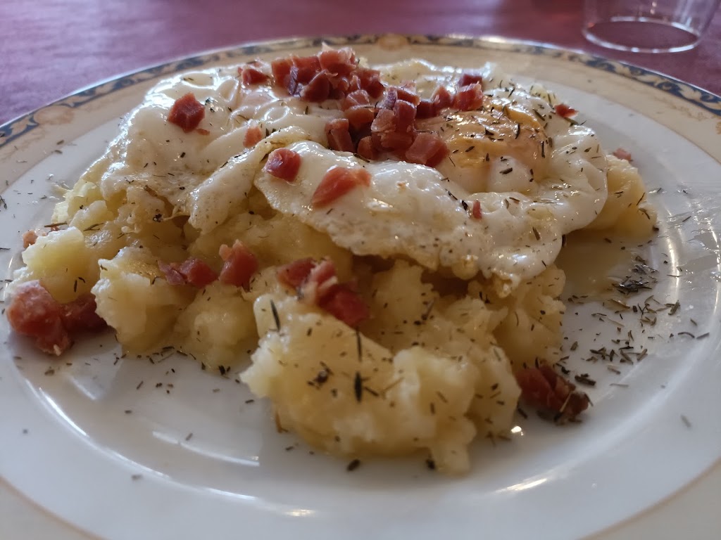 Restaurante Posada Entrevinas — Comida y bebida