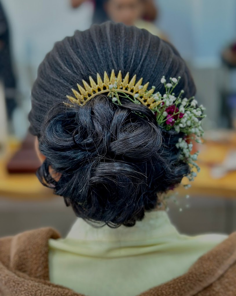 Queen S Hair Beauty Make Up Studio Exclusive For Ladies