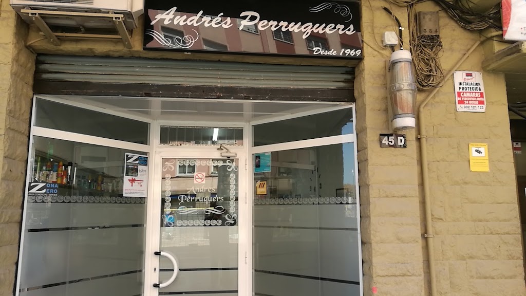 Andres Perruquers — Exterior