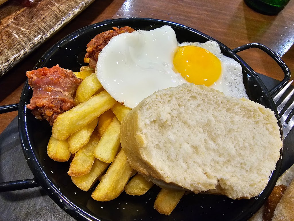 VINEA — Comida y bebida