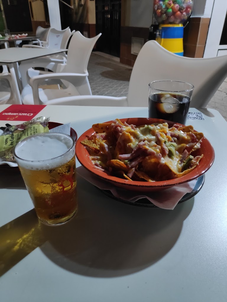Bar La Rocambolesca — Comida y bebida
