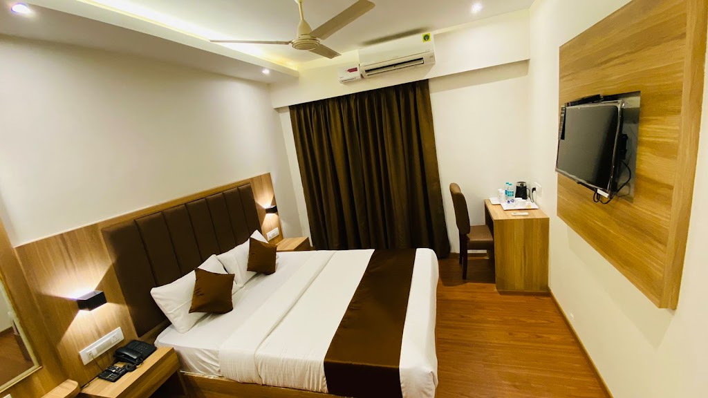 Hotel Plaza Heights By Rak Rooms