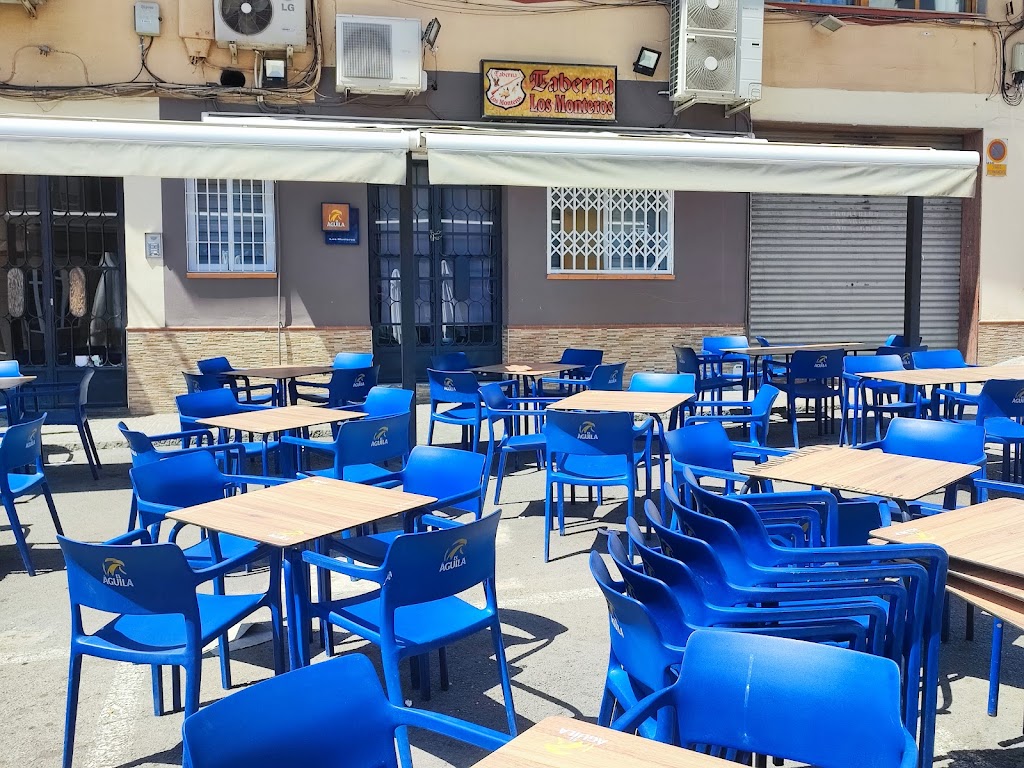 Taberna Los Monteros - Raciones y tapas en Ubeda — Ambiente