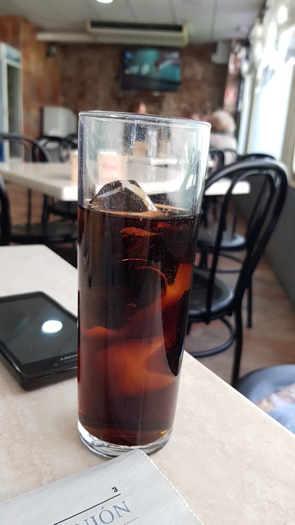 El Rincon de Criss — Comida y bebida