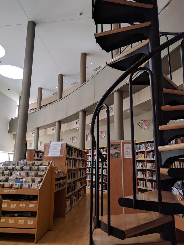 Biblioteca Publica Municipal "Luis de Gongora" de Villaviciosa de Odon.