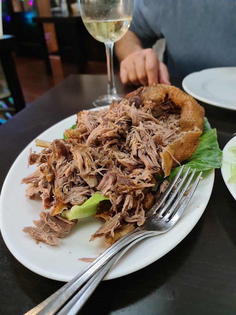 Restaurante Chino Rong Chen Jiu Lou — Comida y bebida